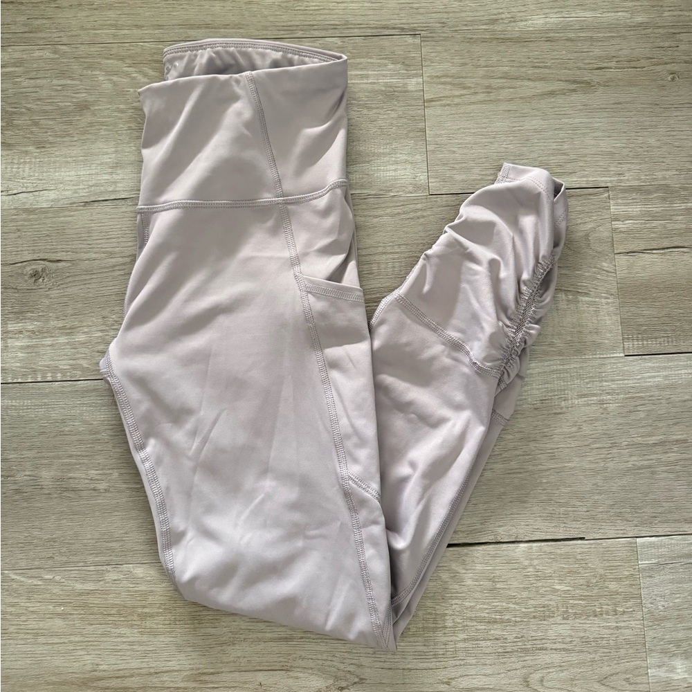 Layer 8 Leggings with ruching at bottom of pants. W pockets!